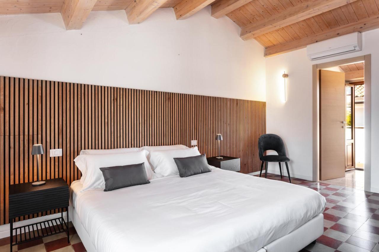 Reef Suites Olbia Bagian luar foto