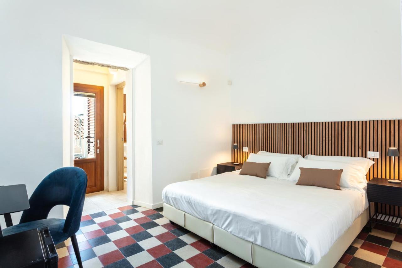Reef Suites Olbia Bagian luar foto