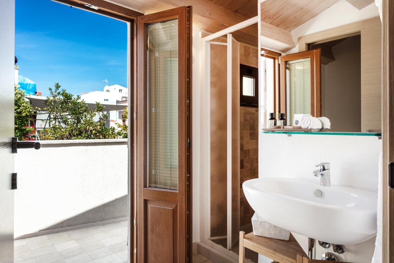 Reef Suites Olbia Bagian luar foto