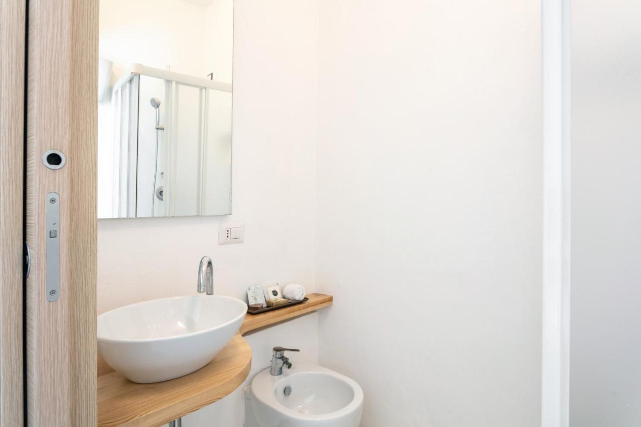 Reef Suites Olbia Bagian luar foto
